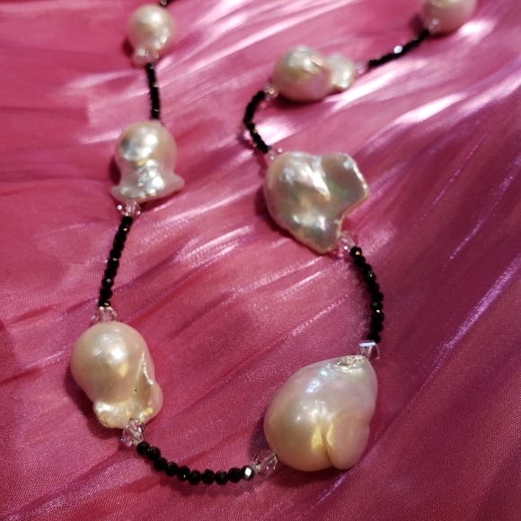 "Jumbo Baroque Pearl" Necklace - Picture 6 of 7